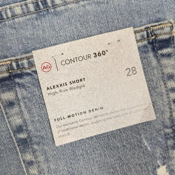 NWT AG Jeans High Rise Wedgie Contour 360° Denim Alexxis Short Size 28