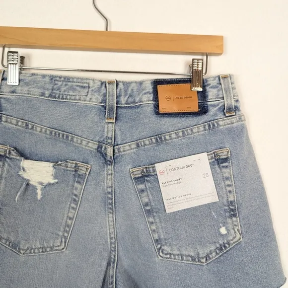 NWT AG Jeans High Rise Wedgie Contour 360° Denim Alexxis Short Size 28