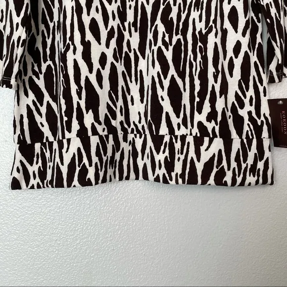 NWT Kokomo Animal Print V-Neck 3/4 Sleeve Sweater Size Large