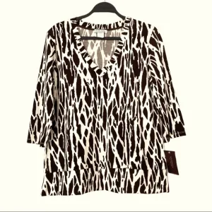 NWT Kokomo Animal Print V-Neck 3/4 Sleeve Sweater Size Large
