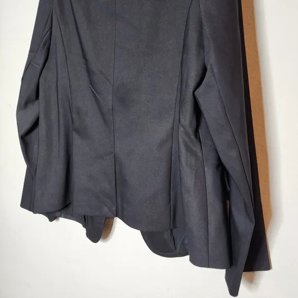 NWT Lane Bryant black blazer. Single button Size 18. Cotton/poly/spandex.