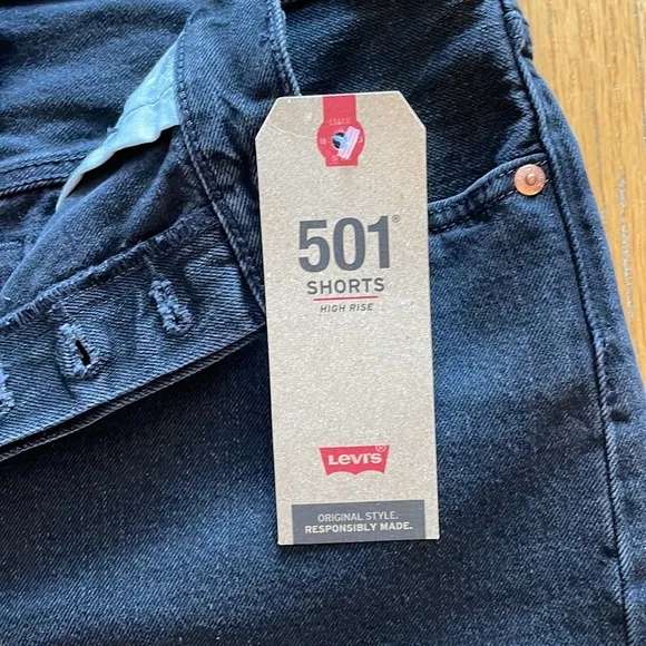 NWT Levi’s Premium, 501 High Rise Women’s Shorts, Black, 32-Waist
