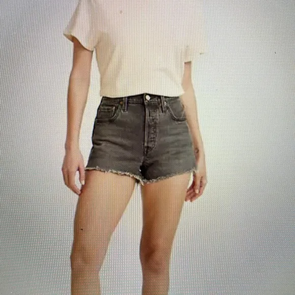 NWT Levi’s Premium, 501 High Rise Women’s Shorts, Black, 32-Waist