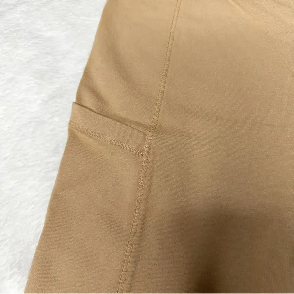NWT Monrow Movement High Rise Biker Shorts 7” Pockets in Taupe Women’s L