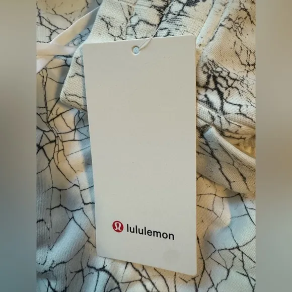 NWT New LULULEMON Inner Glow High-Rise Terry Short Thread Dye White Black TRD6 8