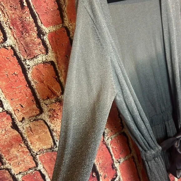 Pamela Dennis Stunning shimmering grey lightweight sweater cardigan size small
