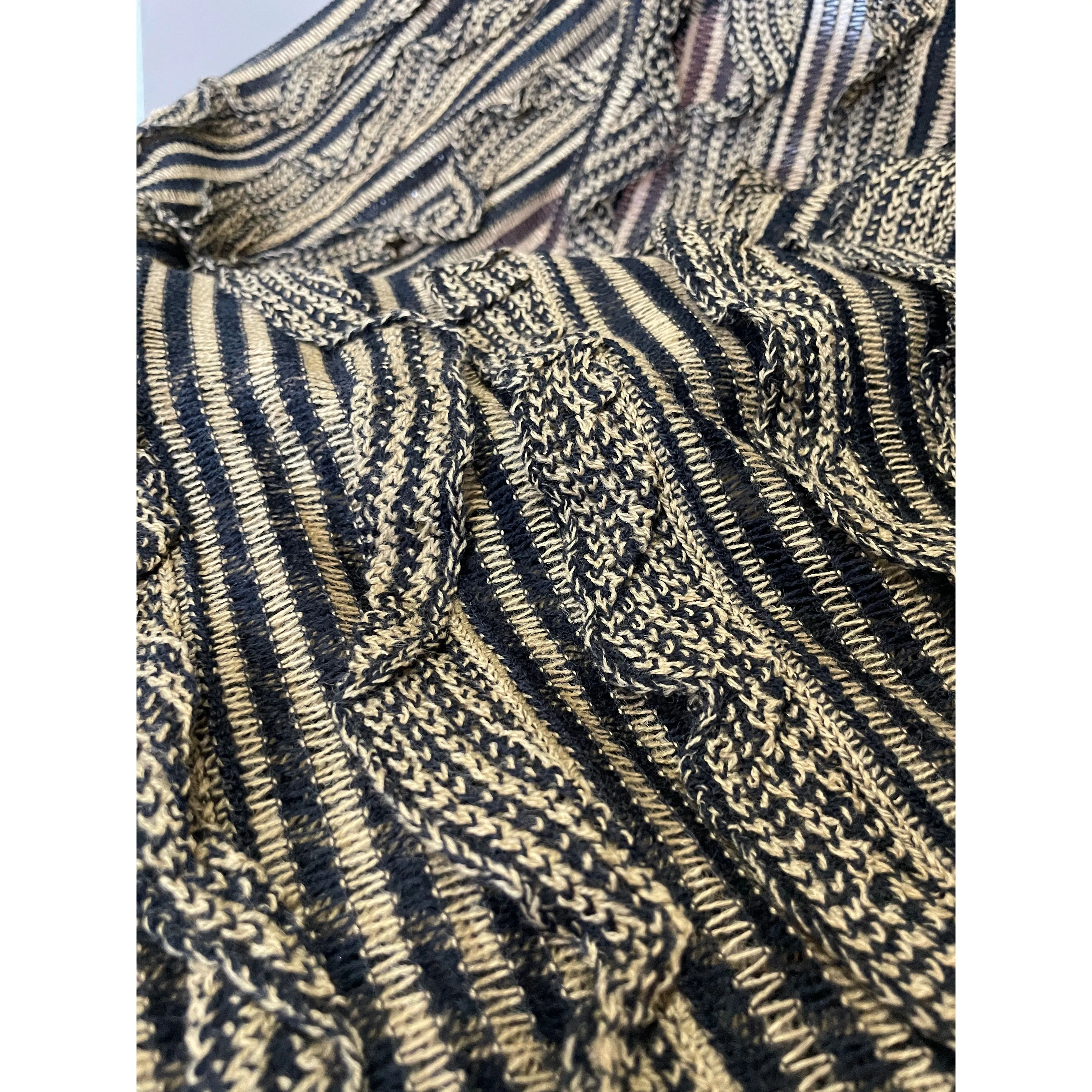 Razi ruffle knit (fabric)