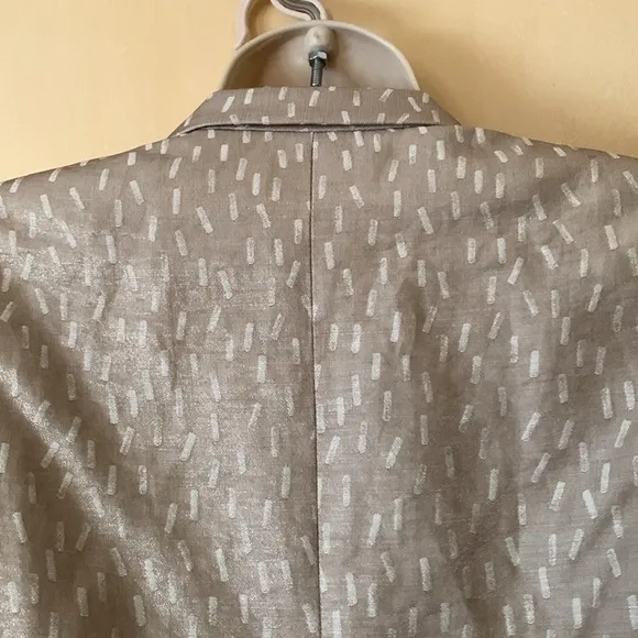 Santorelli Italian linen tan blazer with white accents size 2