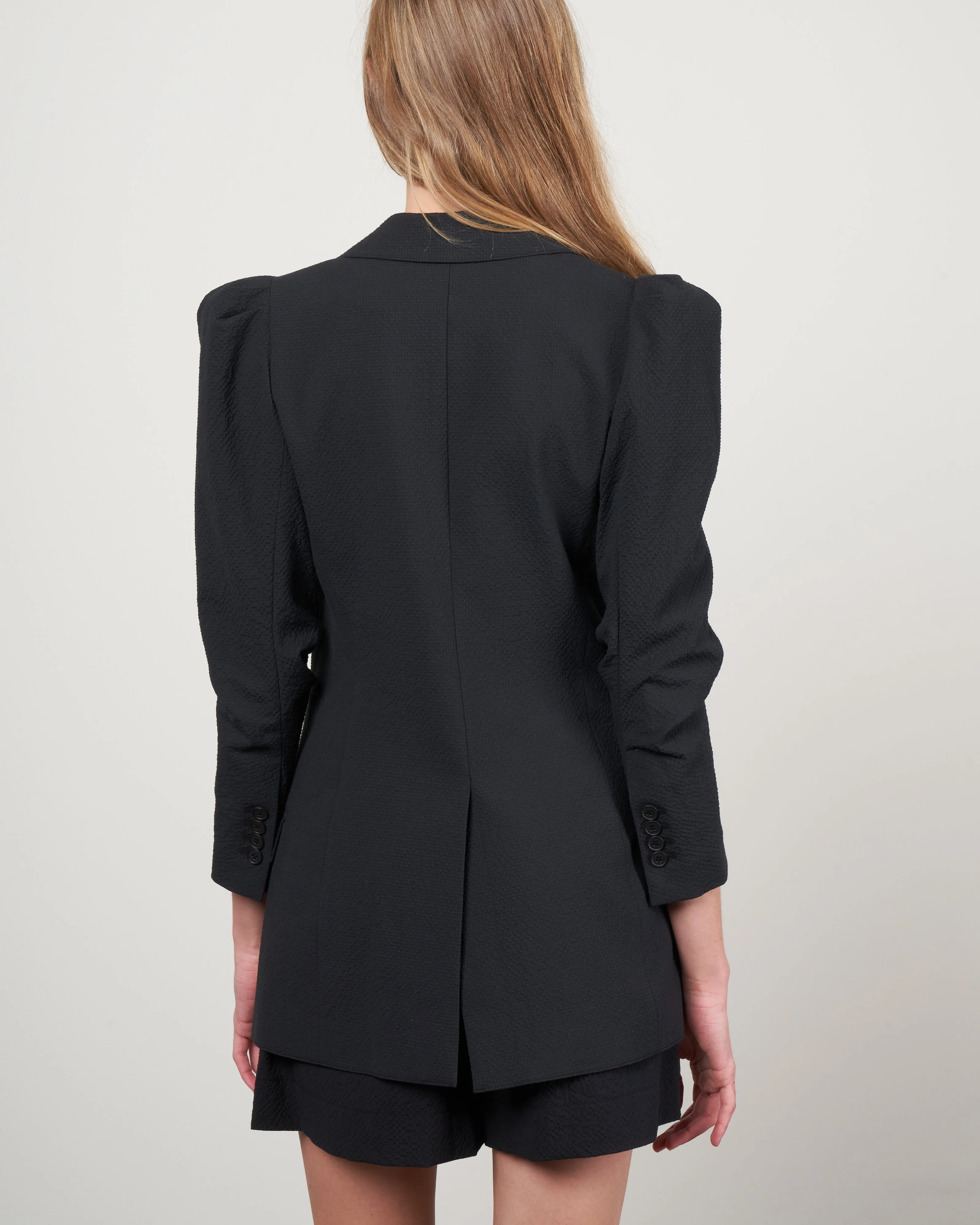scrunch sleeve long line blazer - black seersucker