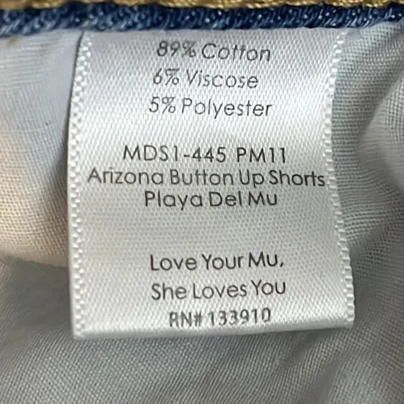Show Me Your Mumu Arizona Button Up Shorts in Playa Del Mu - Size 27 - NWT