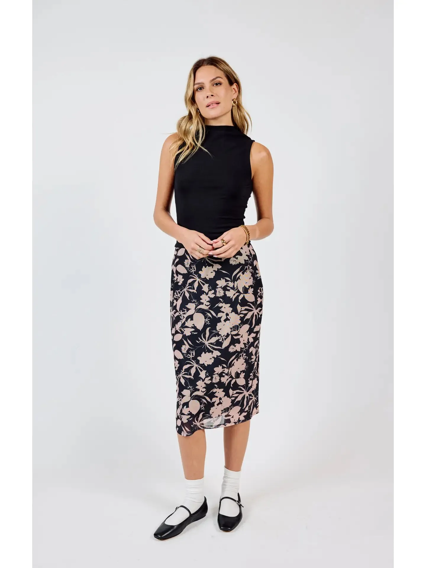 Sleeveless Mock Neck Knit Top {Black}