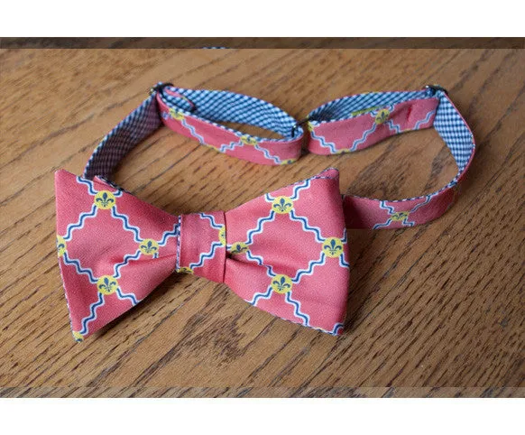 St. Louis Flag Bow Tie - red