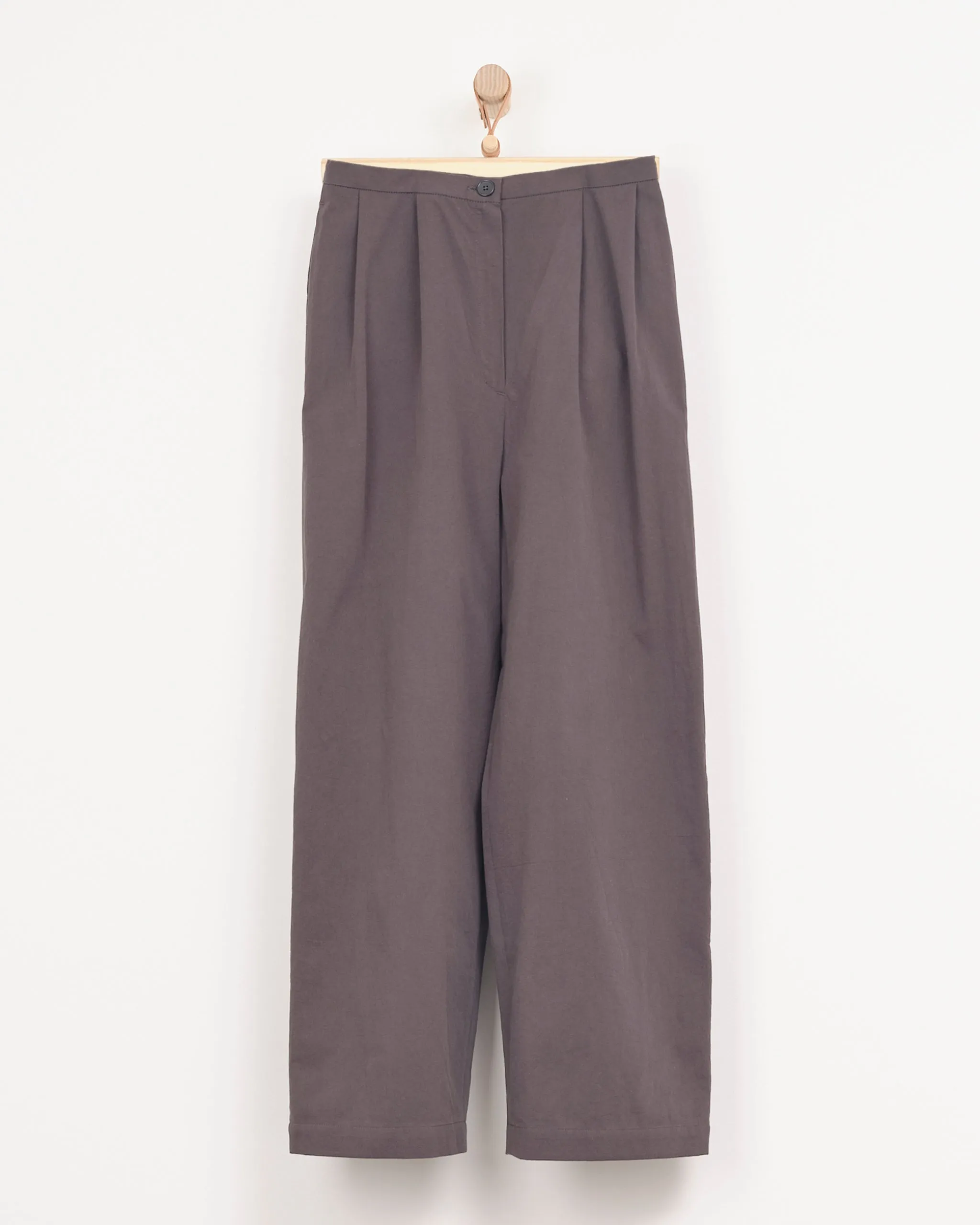 Straight Trouser in Dark Grey