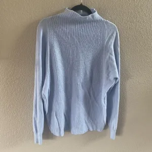 Tahari Sweater Cashmere  Light Blue Mock Neck Pure Luxe Lightweight