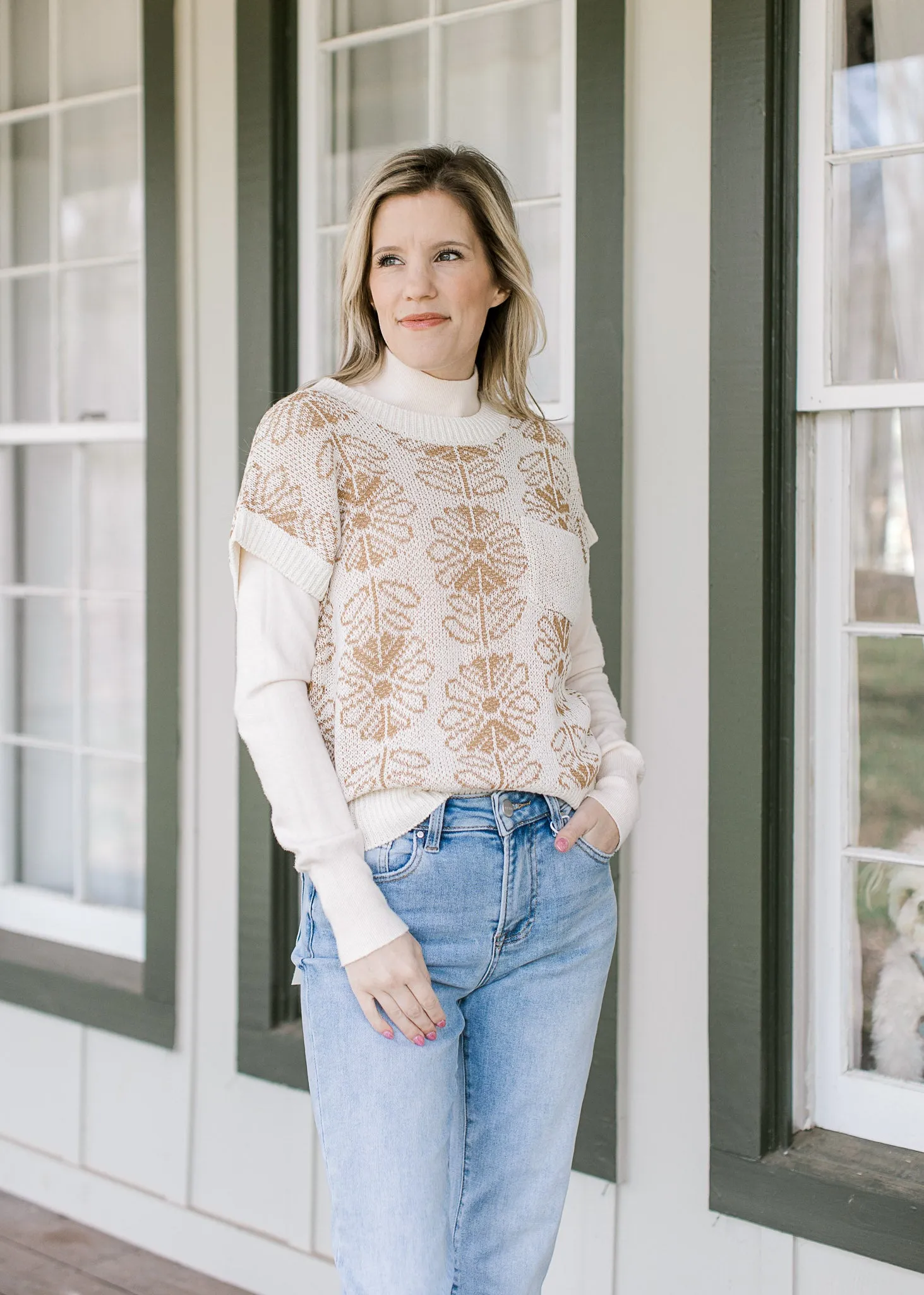 Tan Pattern Short Sleeve Sweater