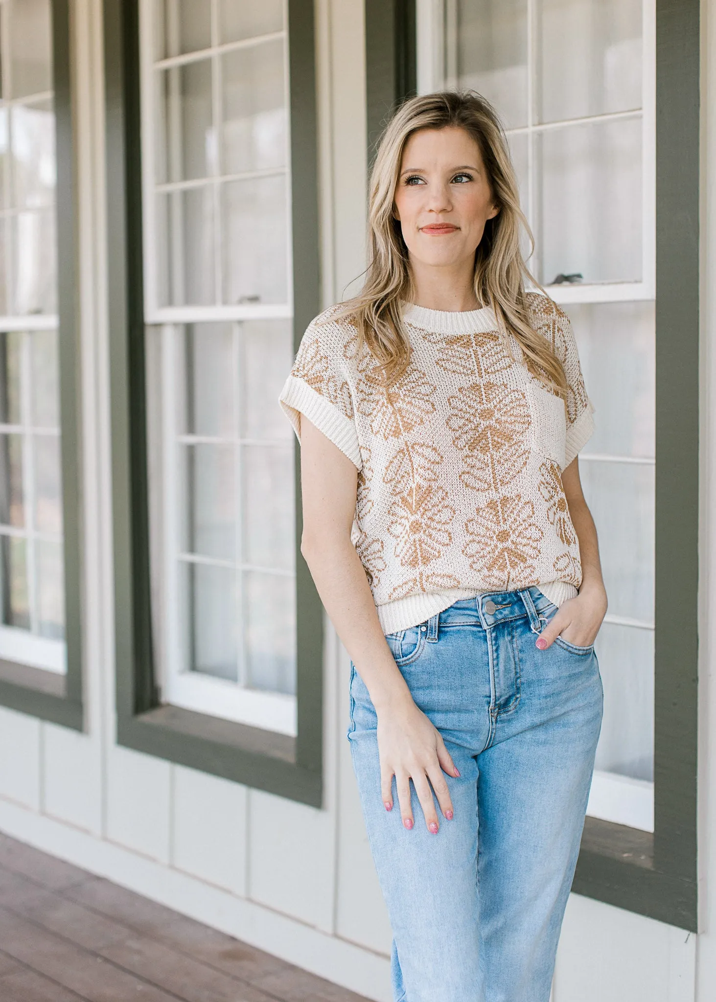 Tan Pattern Short Sleeve Sweater