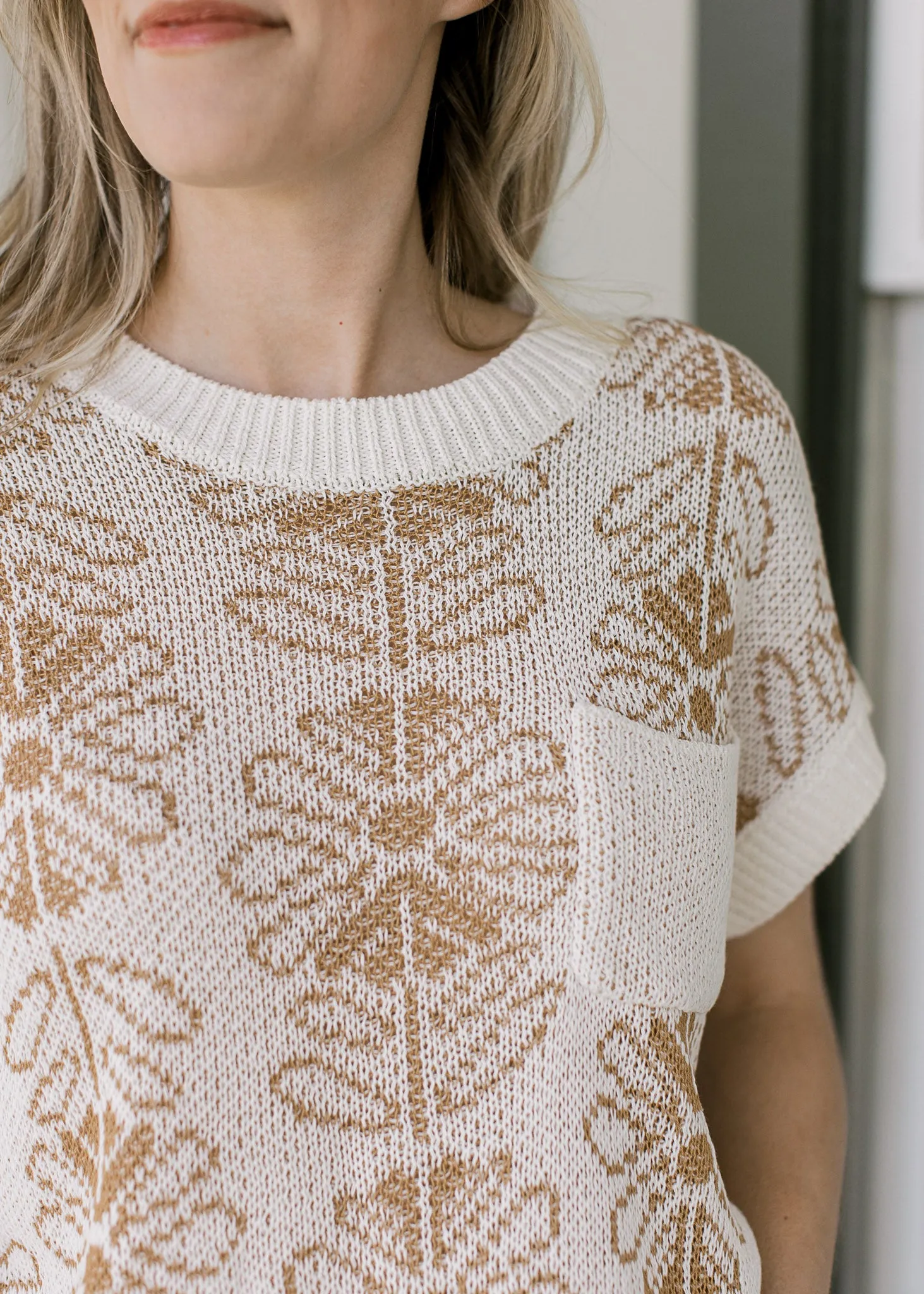 Tan Pattern Short Sleeve Sweater
