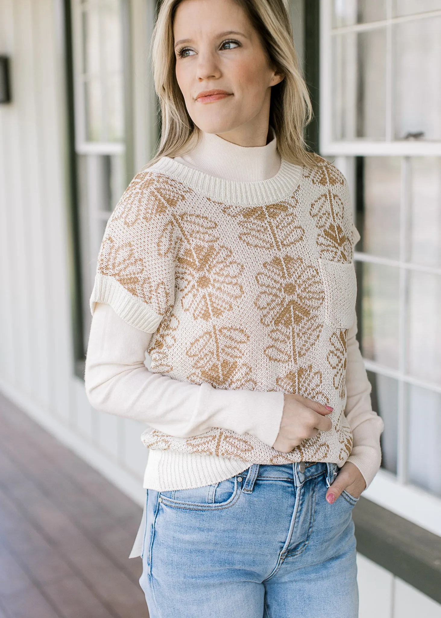 Tan Pattern Short Sleeve Sweater