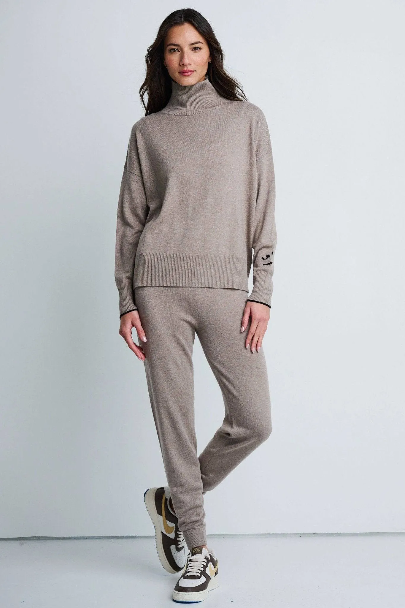 THE WINK TURTLENECK