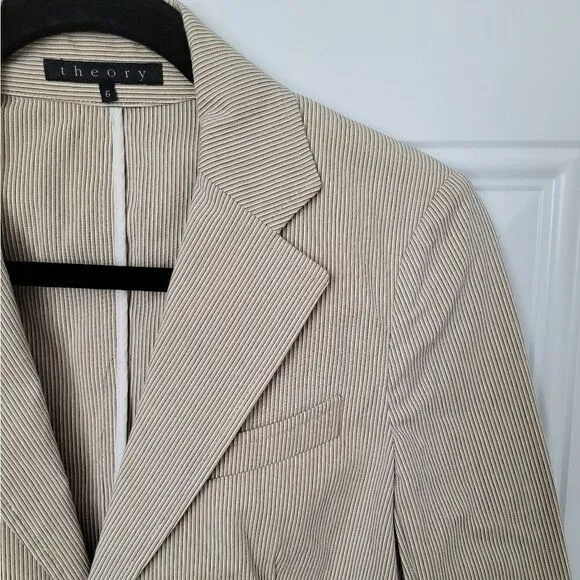 THEORY beige stripe seersucker blazer size 6