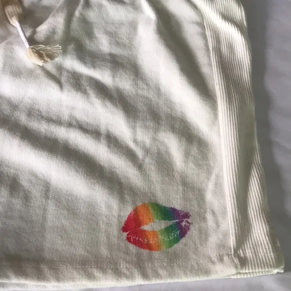 Wildfox Miami Pride Shorts Rainbow Kiss in Vanilla
