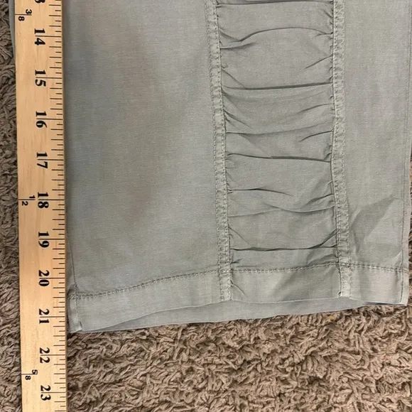 XCVI Wearables Women's NWT Tatum Green Pull-on Bermuda Shorts size L Summer